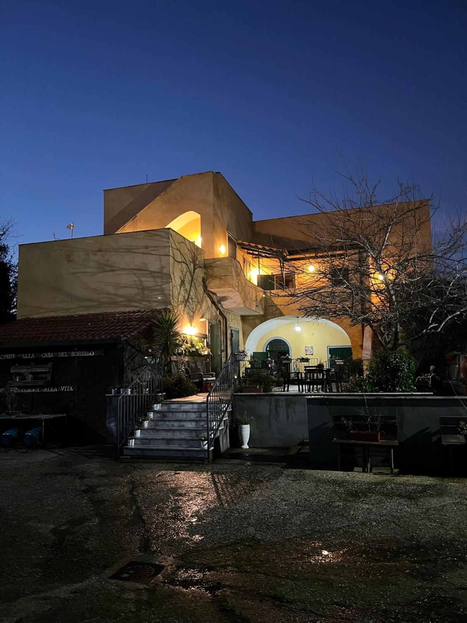 Hotel Casa Del Sorriso Neapel Exterior foto